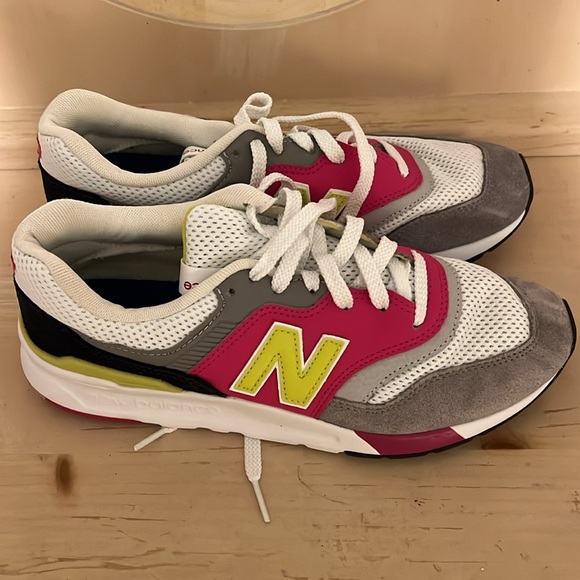 New Balance 997H - Picture 2 of 2